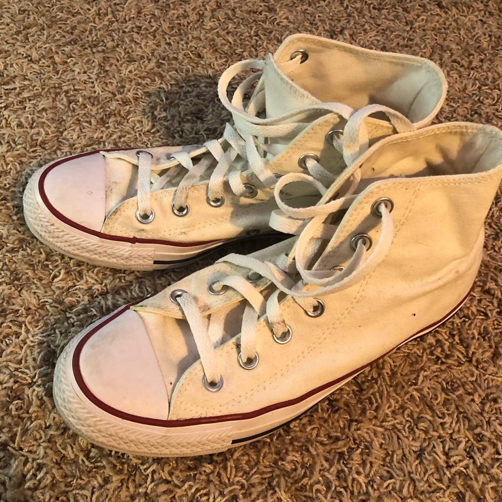 Size 8 White converse